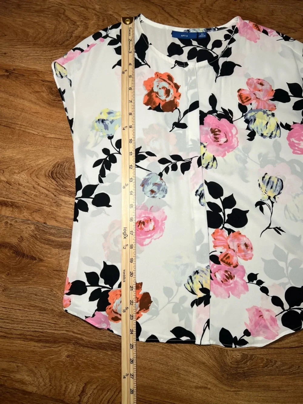 Apt 9 XS Floral Blouse White Pink Black Short Sleeve Lightweight Work Top - Picture 7 of 8